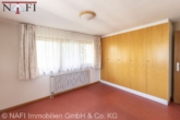 Zimmer EG - **Wohnen am Ortsrand – Einfamilienhaus mit viel Platz und Doppelgarage**