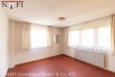 Zimmer EG - **Wohnen am Ortsrand – Einfamilienhaus mit viel Platz und Doppelgarage**