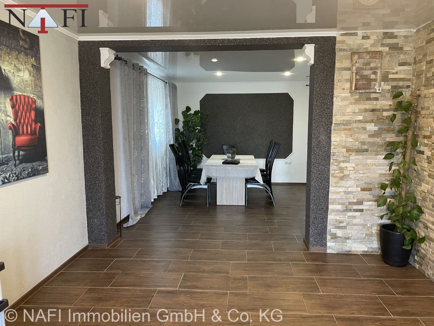 **Traumhaftes Zuhause in Bartholomä – modern renoviert & bereit zum Einziehen** - Wohn-/Esszimmer (24998)
