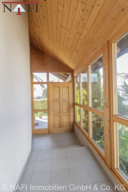 Eingang - **Idyllisches Einfamilienhaus am Ortsrand**