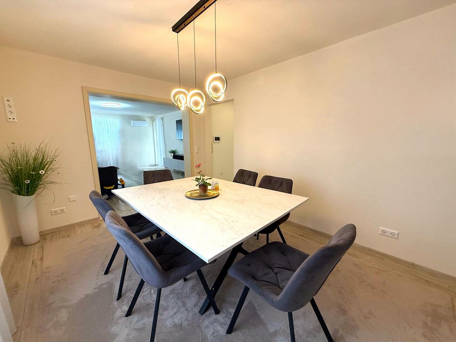*Wohnungspaket in begehrter Ortsrandlage – Zwei hochwertig sanierte Wohnungen mit Garten* - Esszimmer OG (15183)