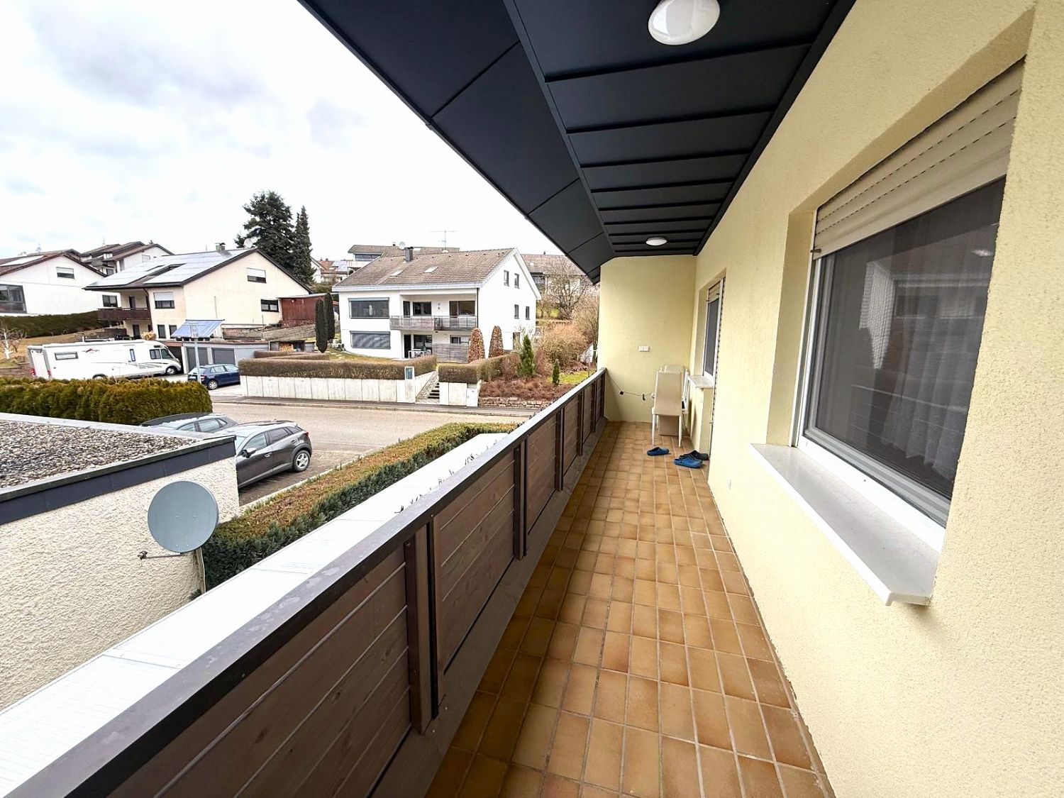 *Wohnungspaket in begehrter Ortsrandlage – Zwei hochwertig sanierte Wohnungen mit Garten* - Balkon OG (15188)