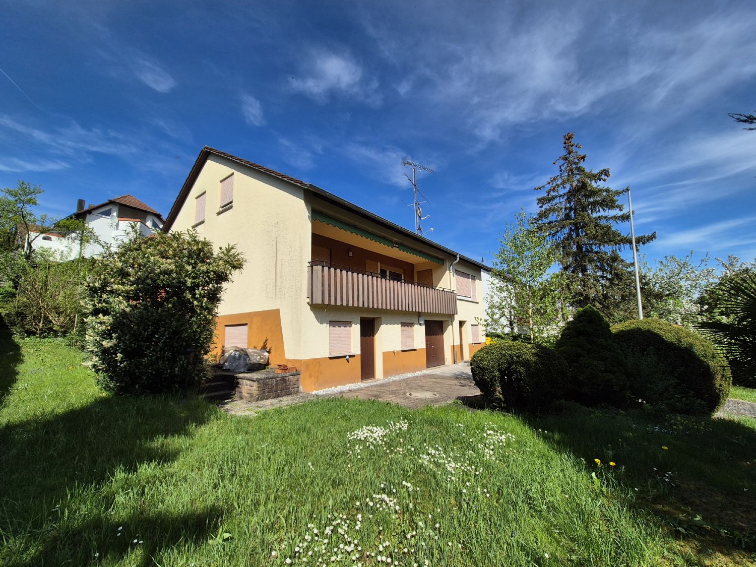 *Großzügiges Einfamilienhaus mit Ausbaureserve*, 73635 Rudersberg, Einfamilienhaus