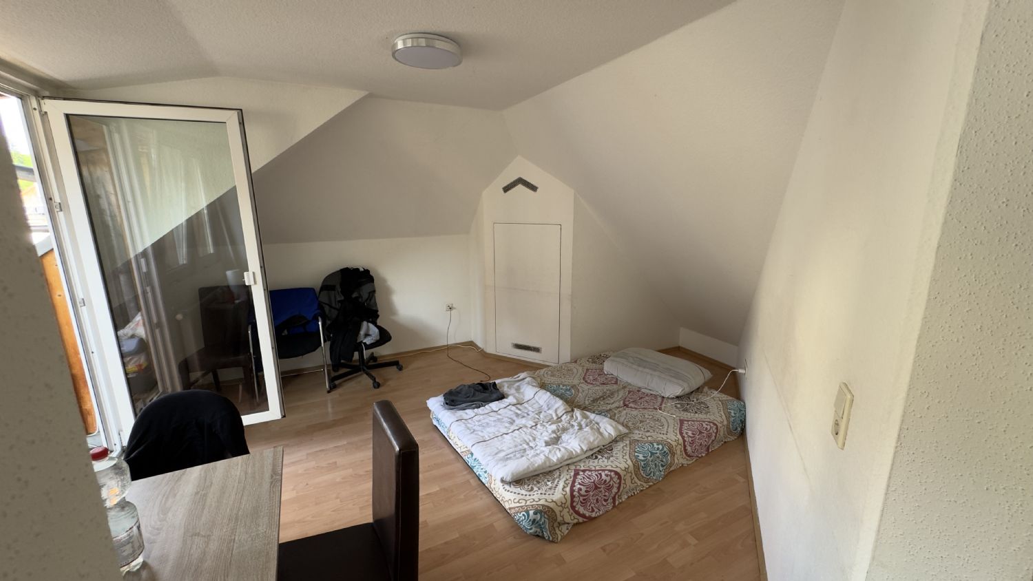 2 Einheiten in Esslingen – ideal für Kapitalanleger & Selbstnutzer mit Perspektive - 1. DG Wohnzimmer (20194)