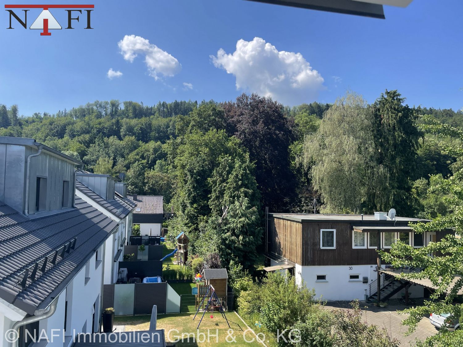 **4-Zimmer-Dachgeschosswohnung im Neubau – Modernes Wohnen in Lorch** - Ausblick (24927)