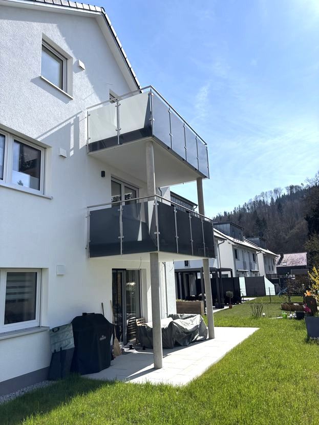 **4-Zimmer-Dachgeschosswohnung im Neubau – Modernes Wohnen in Lorch** - Balkon (24945)