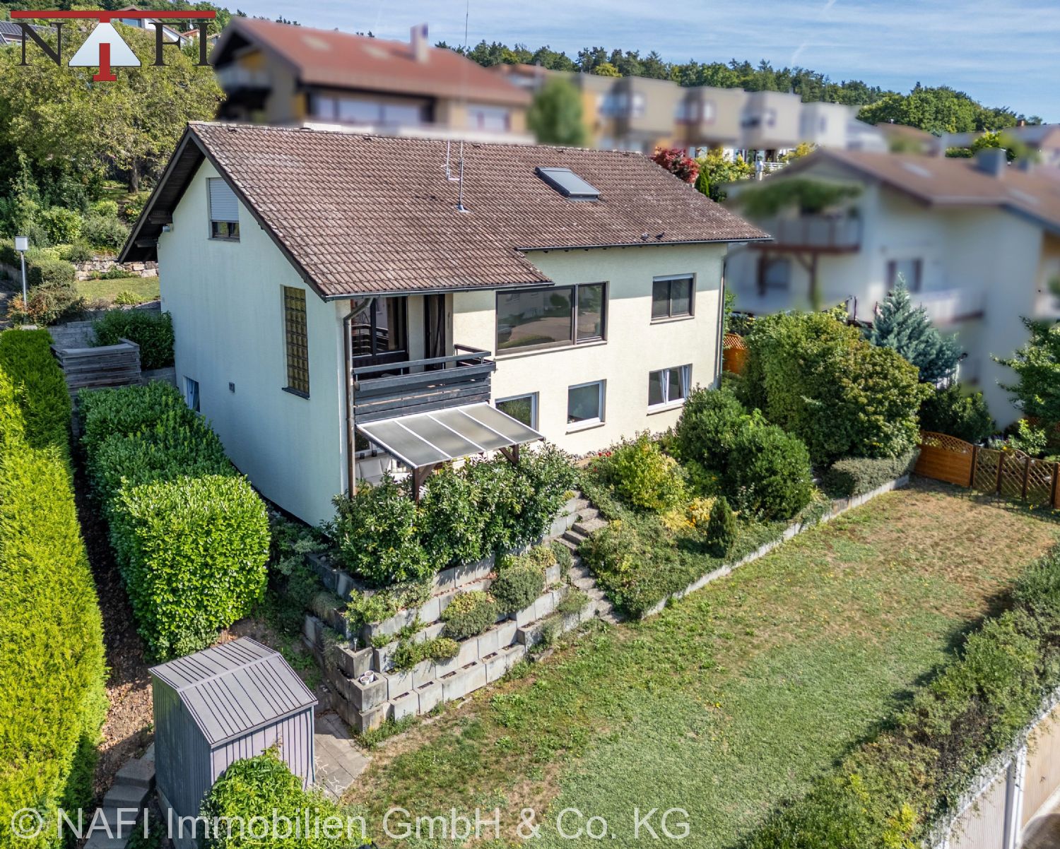 ** Solide Kapitalanlage: Mehrfamilienhaus mit Entwicklungspotenzial ** - Hausansicht (22114)