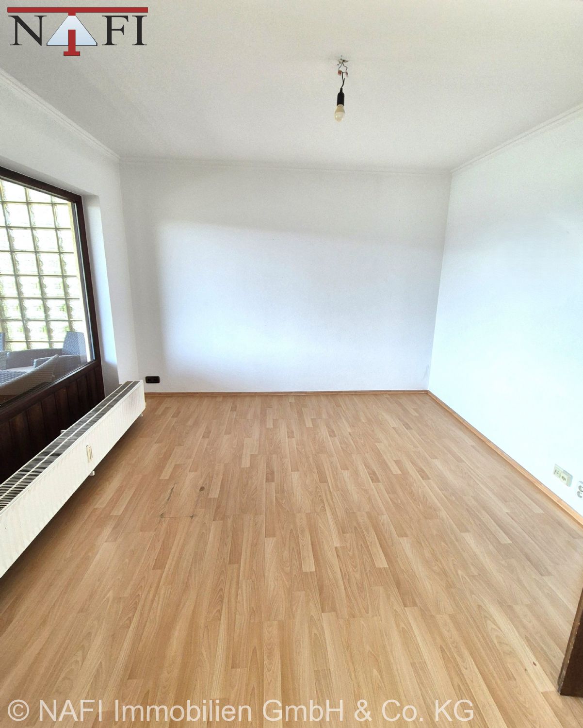 ** Solide Kapitalanlage: Mehrfamilienhaus mit Entwicklungspotenzial ** - Zimmer 2 EG (22099)