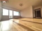 Wohnzimmer - + Wohnen mit Weitblick – Barrierefreie 4,5-Zimmer-Wohnung +