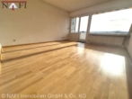 Wohnzimmer - + Wohnen mit Weitblick – Barrierefreie 4,5-Zimmer-Wohnung +