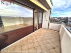 großer Balkon am Wohnzimmer - + Wohnen mit Weitblick – Barrierefreie 4,5-Zimmer-Wohnung +