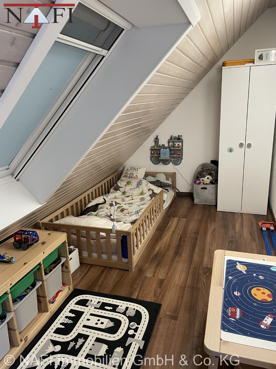 Moderne 4,5-Zimmer-Maisonettewohnung mit Weitblick, zwei Bädern und Tiefgarage - 3. Zimmer 2. Ebene (21823)